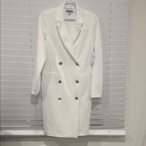 Shelby and PalmerWhite Double-Breasted Blazer